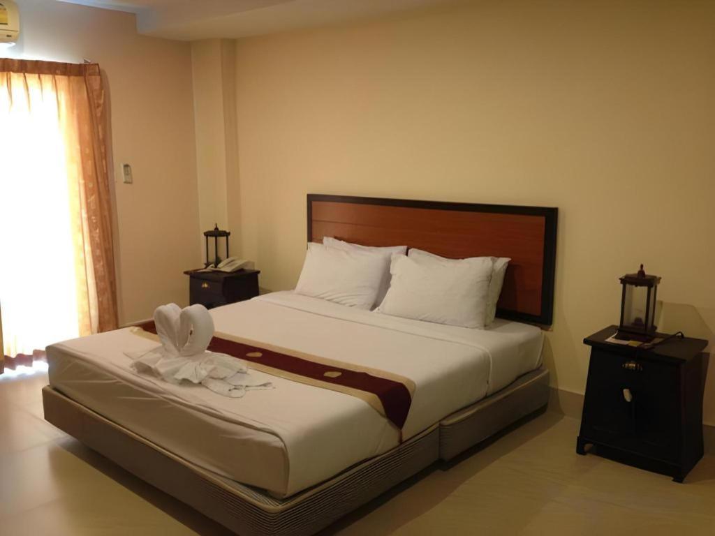 Rayong Lanna Hotel Exteriér fotografie