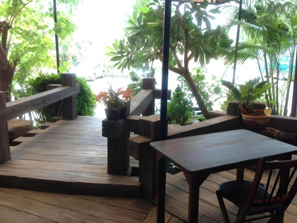 Rayong Lanna Hotel Exteriér fotografie